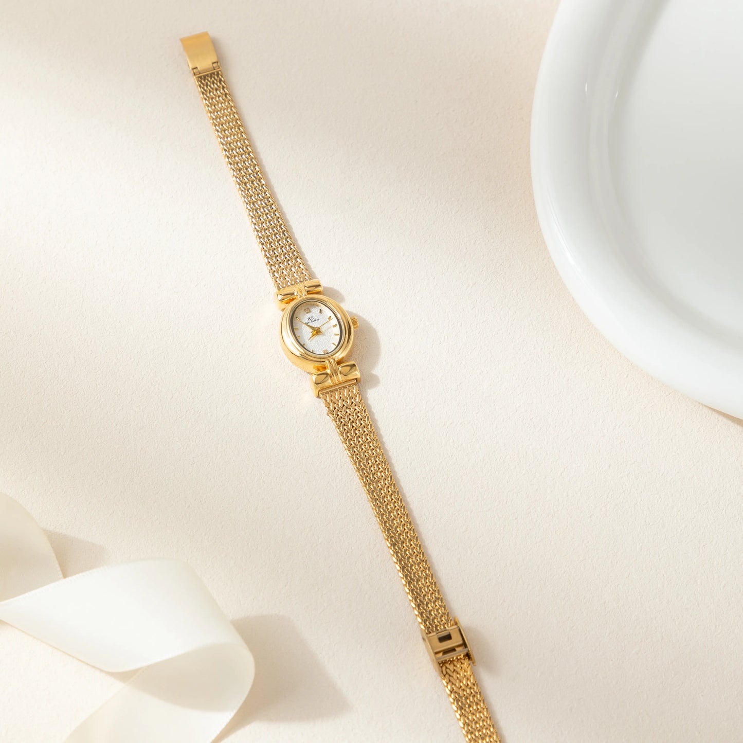 Women's Vintage Oval Watch – Cerchron Élise