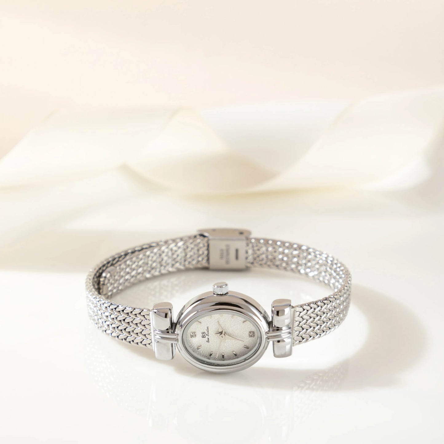 Women's Vintage Oval Watch – Cerchron Élise
