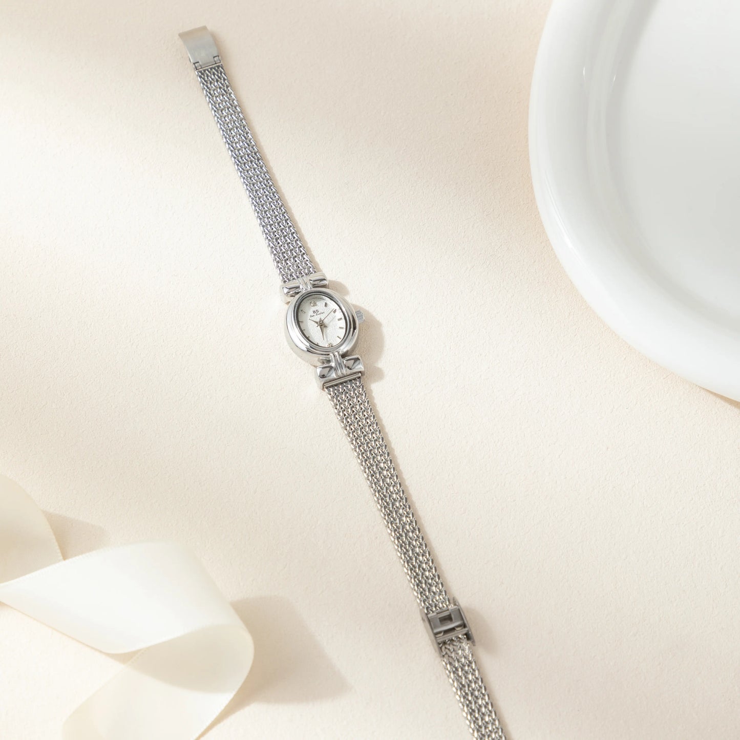 Women's Vintage Oval Watch – Cerchron Élise
